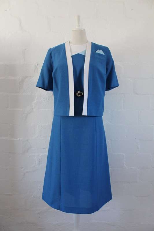 VINTAGE TWO PIECE BLUE WHITE DRESS JACKET SUIT - SIZE 14