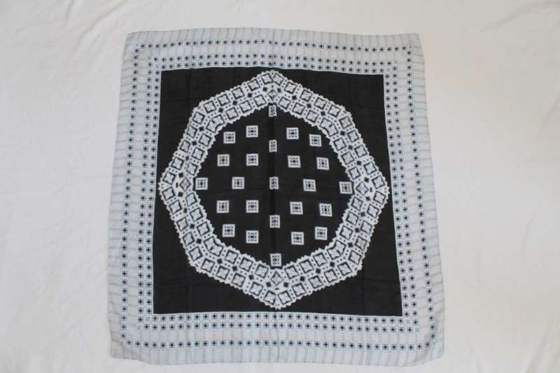 VINTAGE 100% SILK BLACK WHITE INDIAN PRINTED SCARF