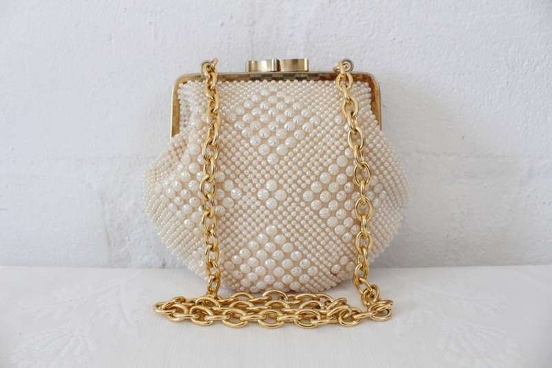 VINTAGE FAUX PEARL BEADED CHAIN EVENING CLUTCH BAG PURSE