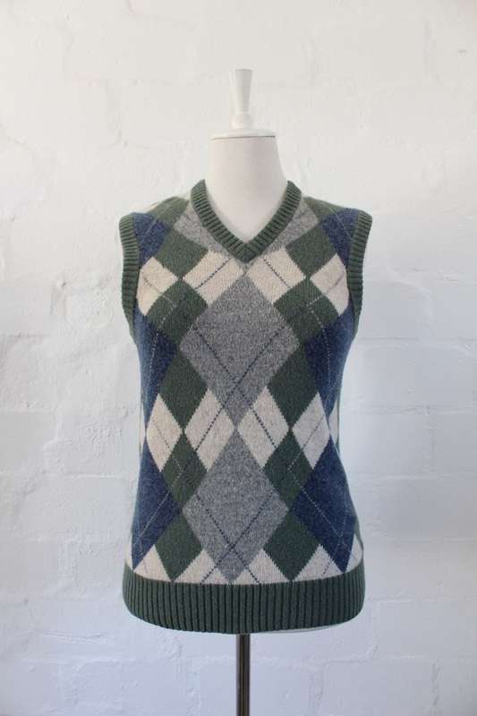 Tops VINTAGE SMITH MCGREGOR LAMBSWOOL DESIGNER SLEEVELESS JERSEY SWEATER SIZE SMALL was sold for 90.00 on 27 Sep at 22 47 by Lehza Vintage in Cape Town ID 247215726