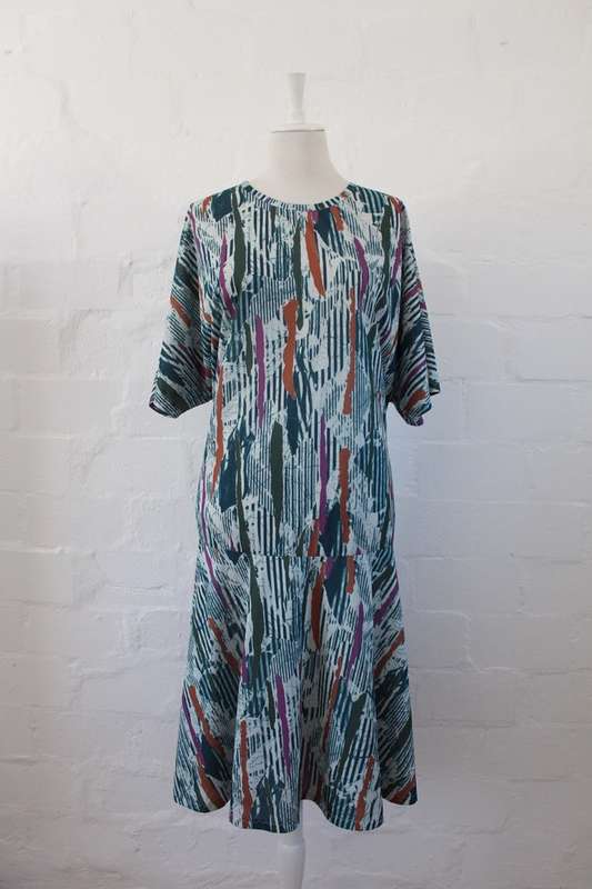 *FLASH SALE - 50% OFF!* VINTAGE BLUE WHITE STRIPED LONG SLEEVE DROP WAIST DAY DRESS - SIZE 20