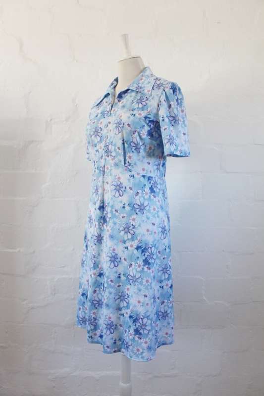VINTAGE BLUE WHITE FLORAL PRINT DAY DRESS - SIZE 12