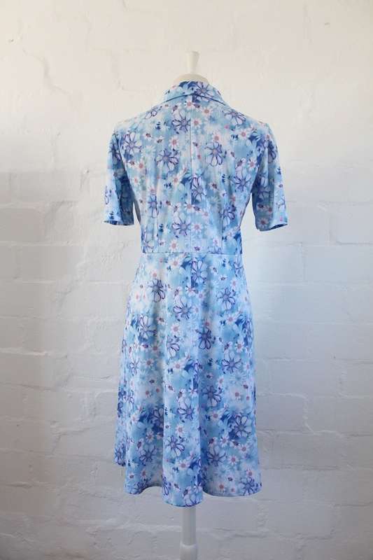 VINTAGE BLUE WHITE FLORAL PRINT DAY DRESS - SIZE 12