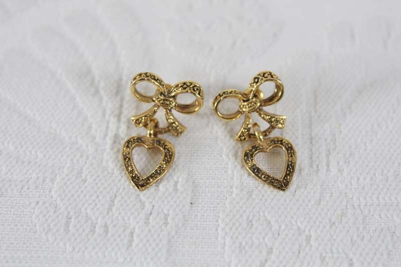 VINTAGE BOW KNOT HEART GOLD PLATED DROP EARRINGS