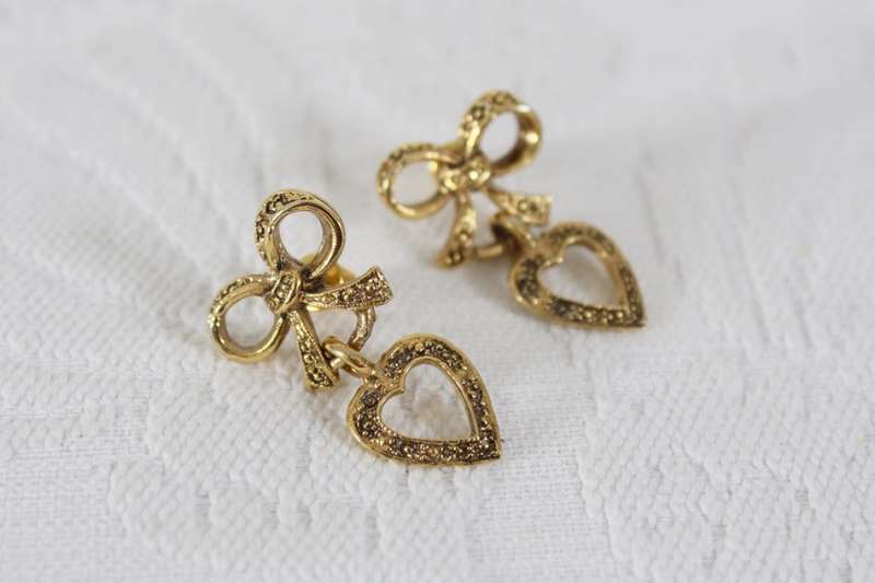 VINTAGE BOW KNOT HEART GOLD PLATED DROP EARRINGS