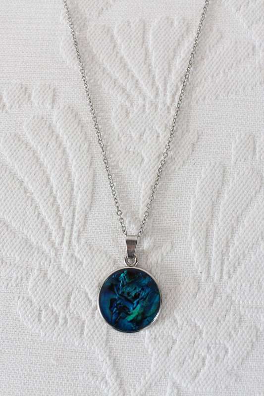 GENUINE PAUA SHELL BLUE SILVER TONE PENDANT CHAIN NECKLACE