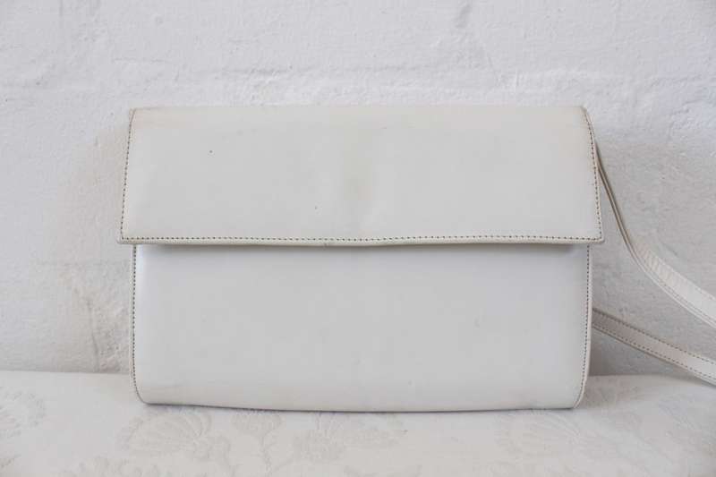 *FLASH SAE - 40% OFF!* VINTAGE OFF WHITE GENUINE LEATHER SHOULDER HANDBAG CLUTCH BAG