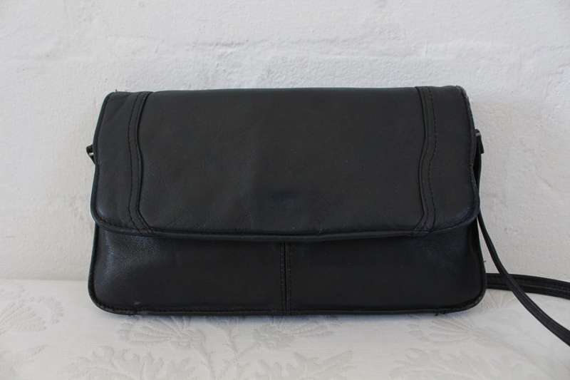 VINTAGE GENUINE LEATHER NAVY BLUE SHOULDER MESSENGER BAG HANDBAG