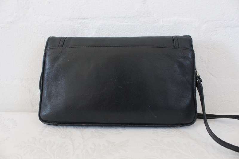 VINTAGE GENUINE LEATHER NAVY BLUE SHOULDER MESSENGER BAG HANDBAG
