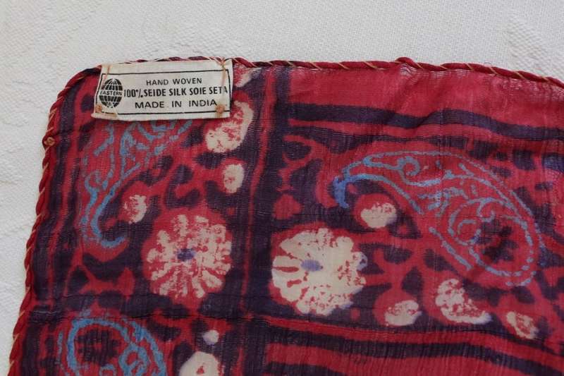 VINTAGE 100% SILK INDIAN FLORAL PAISLEY PRINT HAND WOVEN SCARF