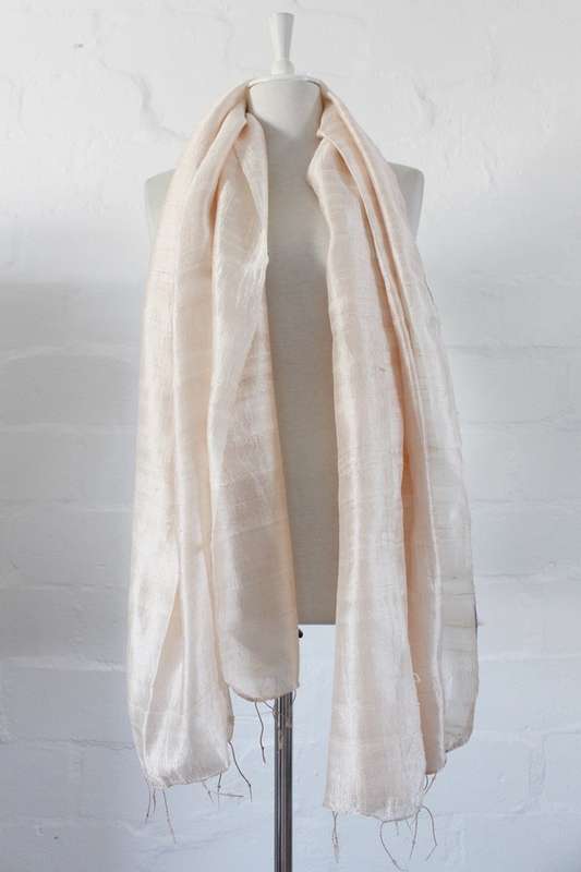 VINTAGE 100% RAW SILK PINK EXTRA LARGE FRINGED SCARF