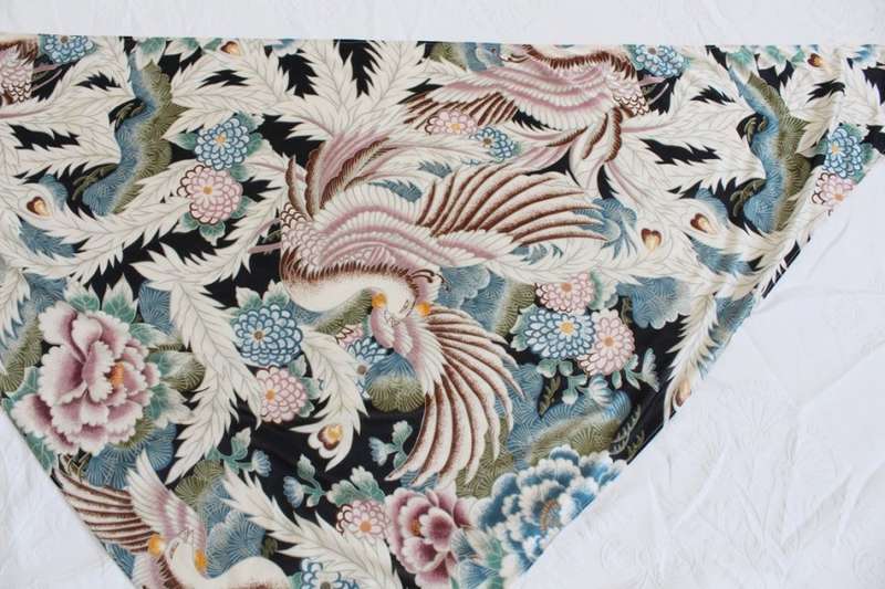 VINTAGE BIRD FLORAL PRINT BLACK WHITE TRIANGLE SCARF