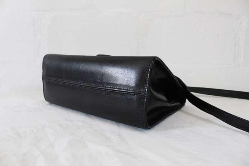 VINTAGE GENUINE LEATHER VAN DAL CROC EMBOSSED SMALL SLING BAG HANDBAG