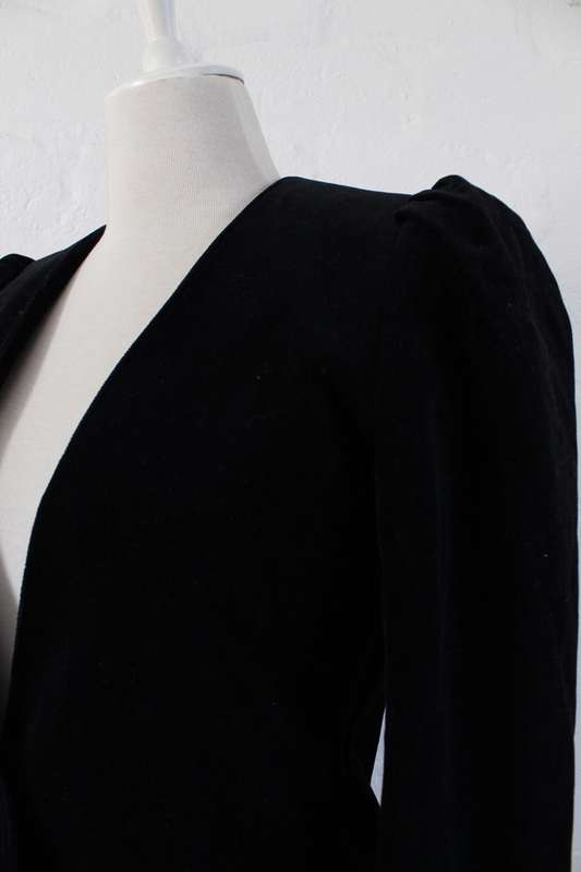 VINTAGE VELVET BLACK JACKET BLAZER - SIZE S