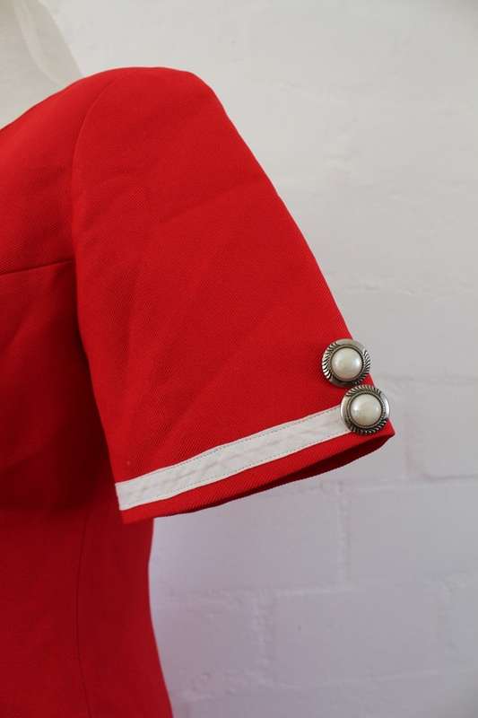 VINTAGE RED SHORT SLEEVE FITTED SHIFT DRESS - SIZE 10