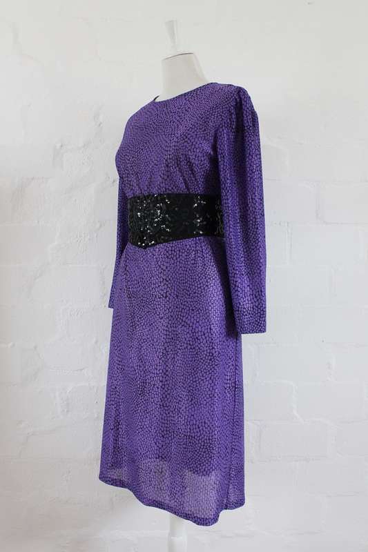 VINTAGE PRINTED PURPLE BLACK SEQUIN BELT LONG SLEEVE DRESS - SIZE 12