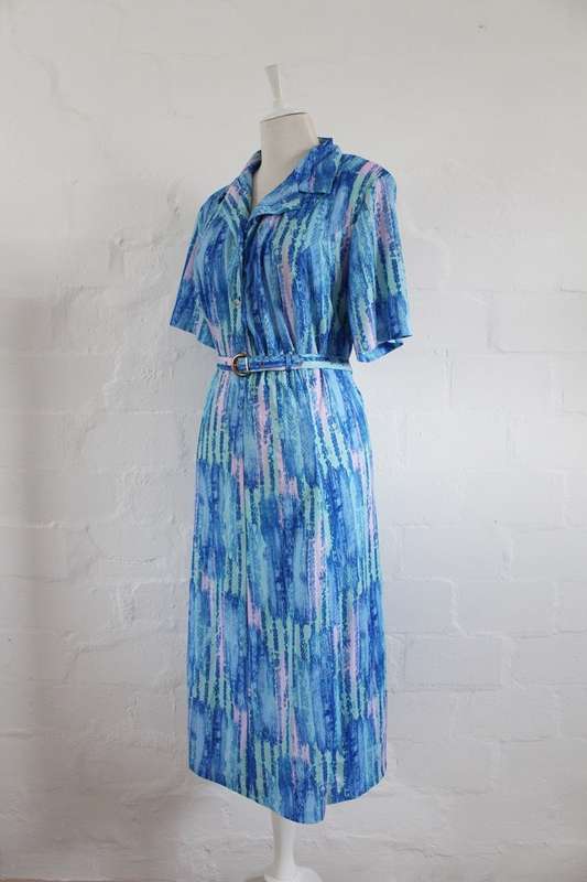 VINTAGE BLUE PRINTED STRIPED DAY DRESS - SIZE 20