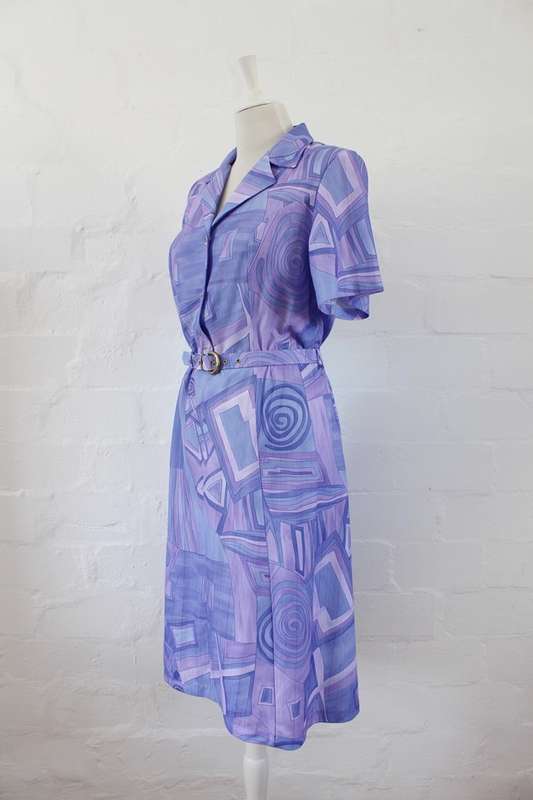 VINTAGE PRINTED PURPLE BELTED DAY DRESS - SIZE 14