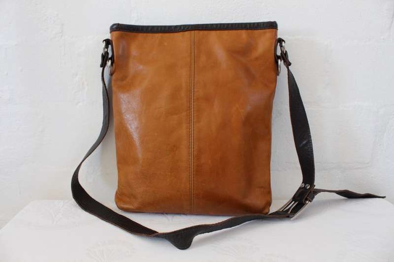 GENUINE LEATHER BROWN TAN SLING HANDBAG BAG