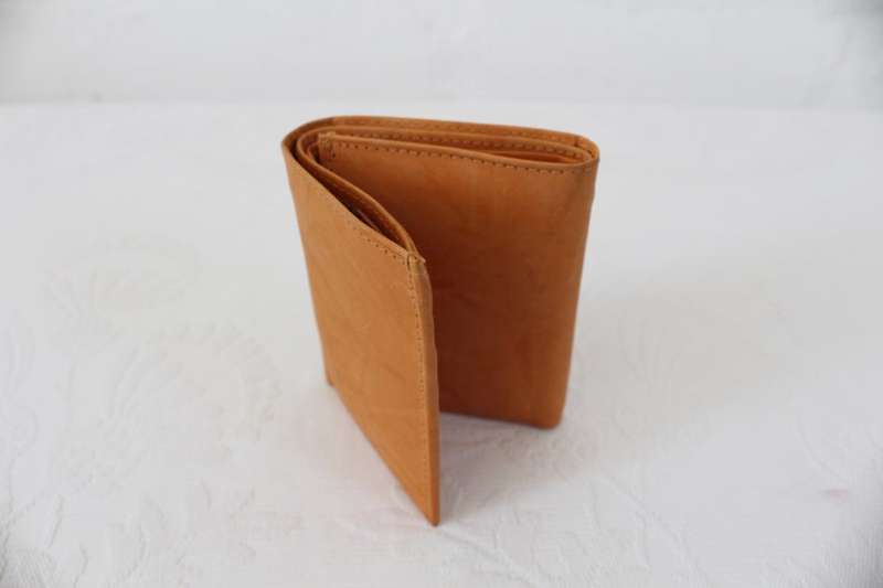 GENUINE LEATHER TAN BROWN HAND MADE TRI-FOLD WALLET PURSE