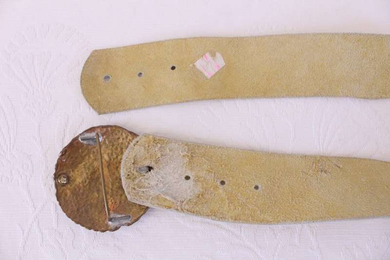 VINTAGE YELLOW GENUINE LEATHER BRASS BUCKLE BELT