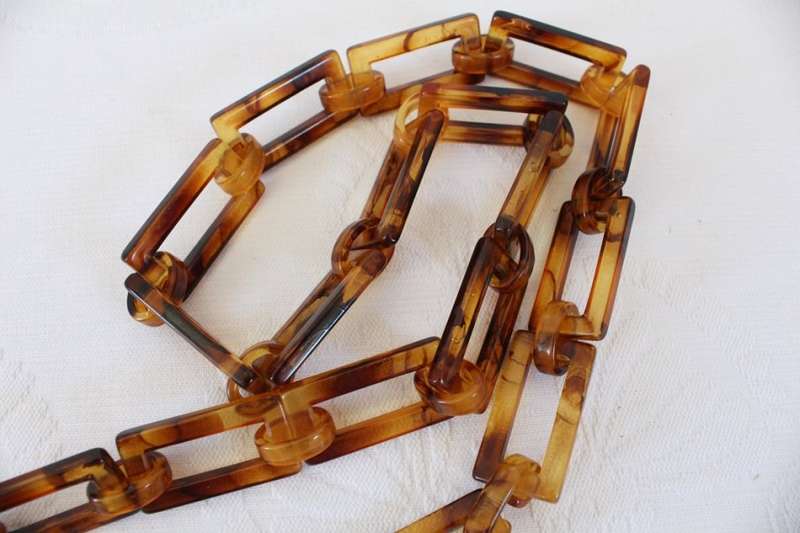 VINTAGE TORTOISE SHELL BROWN PLASTIC LUCITE CHAIN LINK NECKLACE
