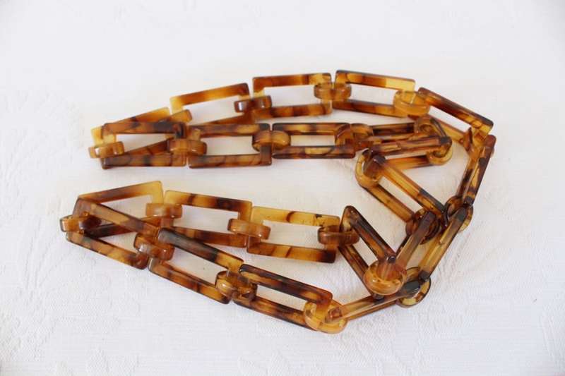VINTAGE TORTOISE SHELL BROWN PLASTIC LUCITE CHAIN LINK NECKLACE