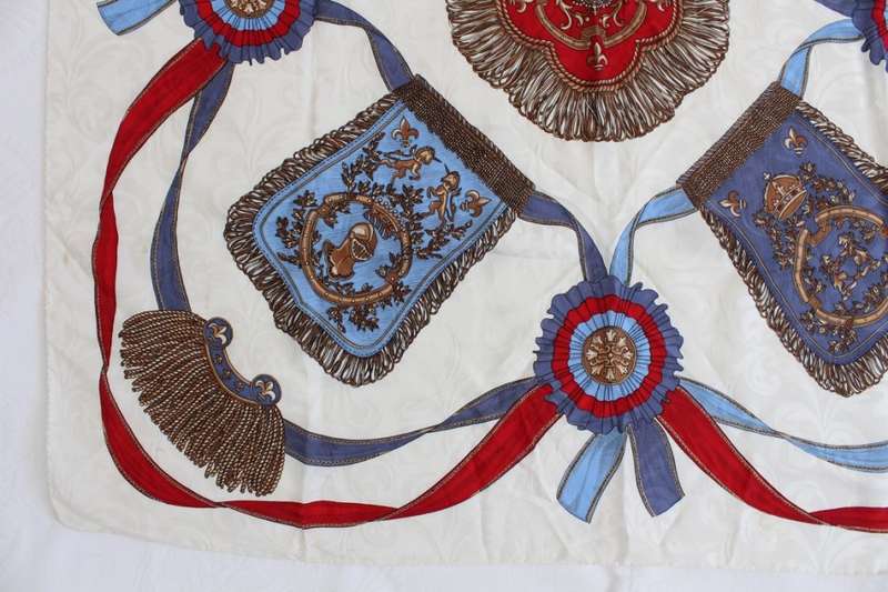 VINTAGE 100% SILK WHITE BLUE RED RIBBON PRINTED SCARF