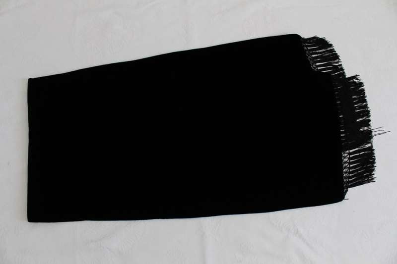 VINTAGE VELVET BLACK FRINGED SCARF SHAWL