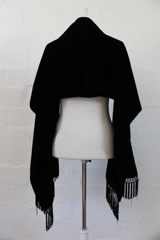 VINTAGE VELVET BLACK FRINGED SCARF SHAWL