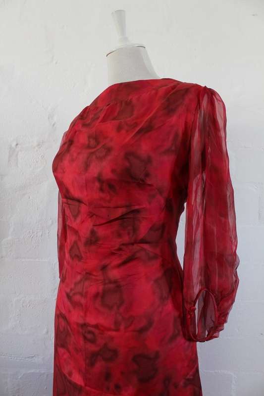 VINTAGE 100% SILK CHIFFON RED PRINTED COCKTAIL DRESS - SIZE 12