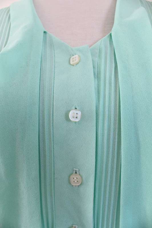 VINTAGE MINT GREEN PUSSYBOW NECK TIE PLEATED DRESS - SIZE 14