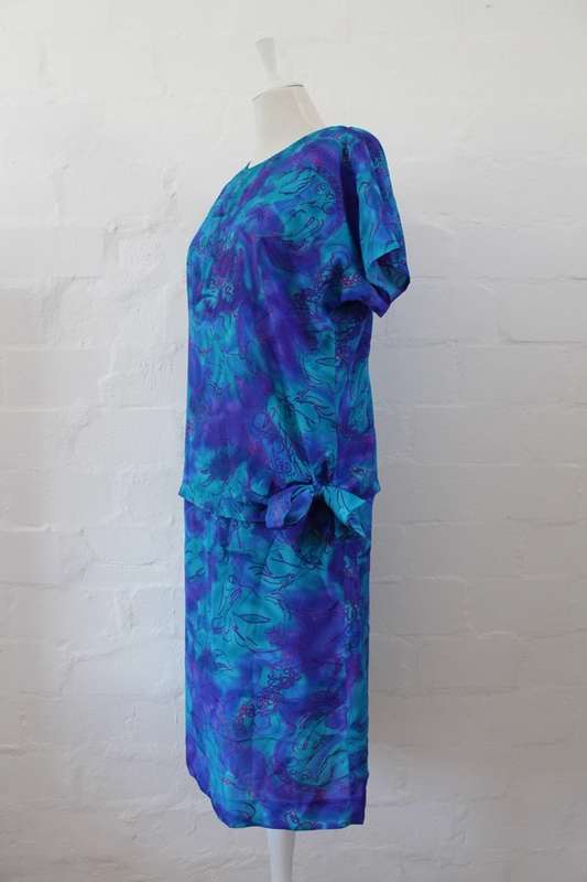 VINTAGE BLUE PURPLE PRINTED COCKTAIL DRESS - SIZE 12