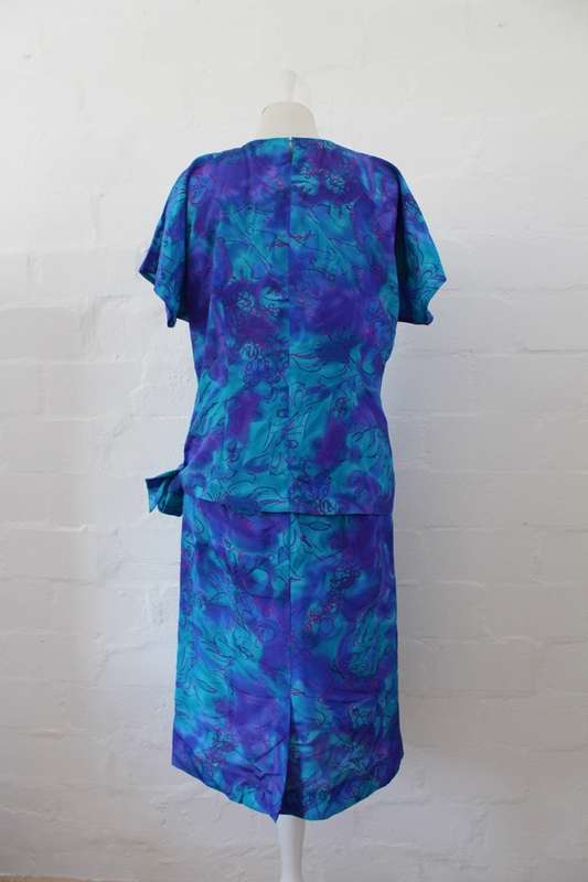 VINTAGE BLUE PURPLE PRINTED COCKTAIL DRESS - SIZE 12