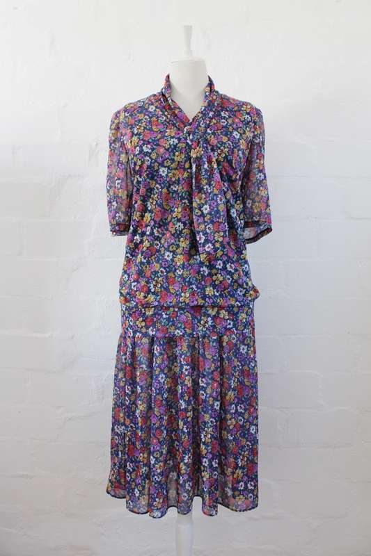 VINTAGE FLORAL PRINT NAVY RED DROP WAIST DAY DRESS - SIZE 14