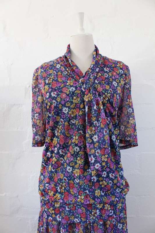 VINTAGE FLORAL PRINT NAVY RED DROP WAIST DAY DRESS - SIZE 14