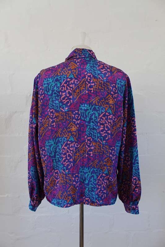 VINTAGE PURPLE PRINTED PUSSYBOW TIE NECK LONG SLEEVE SHIRT TOP BLOUSE - SIZE 12