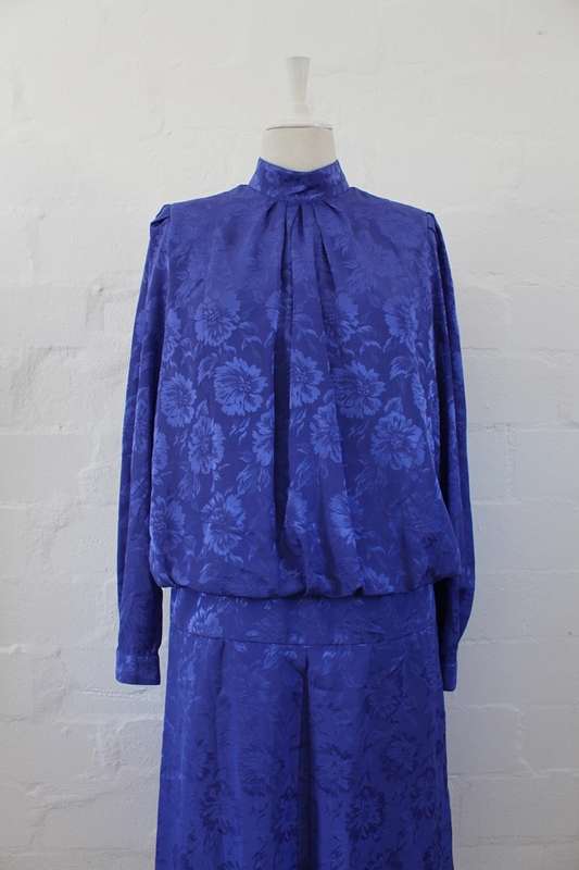 VINTAGE BLUE FLORAL LONG SLEEVE DROP WAIST DRESS - SIZE 12
