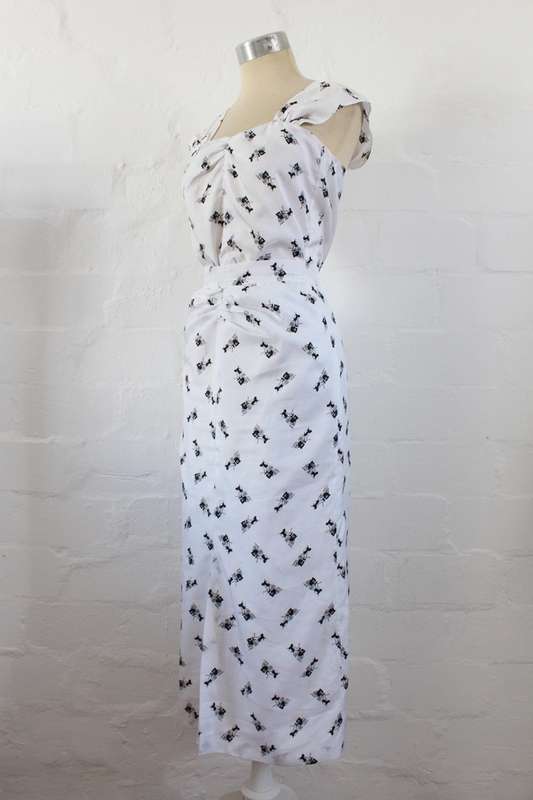 VINTAGE WHITE BLACK COACH PRINT TWO PIECE TOP SKIRT SET - SIZE 8