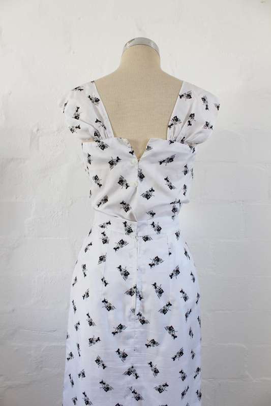 VINTAGE WHITE BLACK COACH PRINT TWO PIECE TOP SKIRT SET - SIZE 8