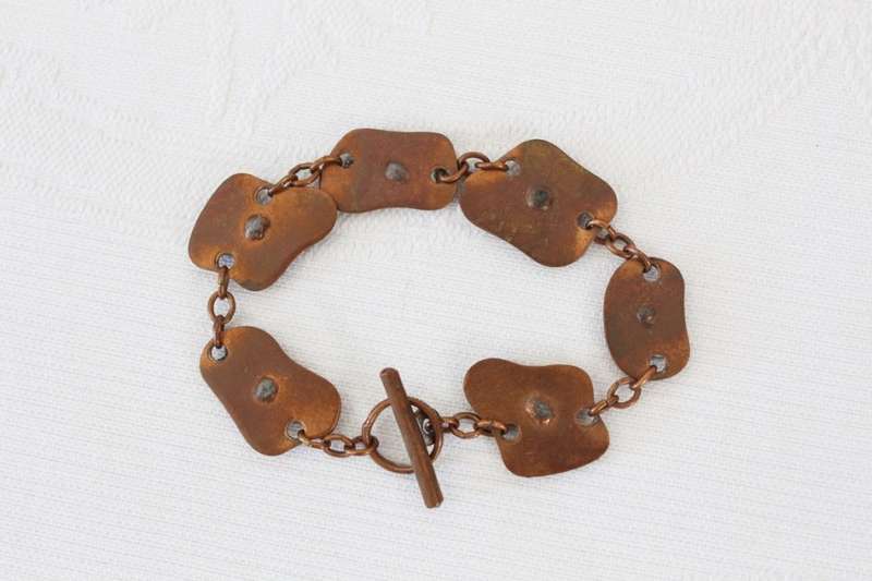 VINTAGE COPPER WILD AFRICAN ANIMALS CHARM BRACELET BANGLE