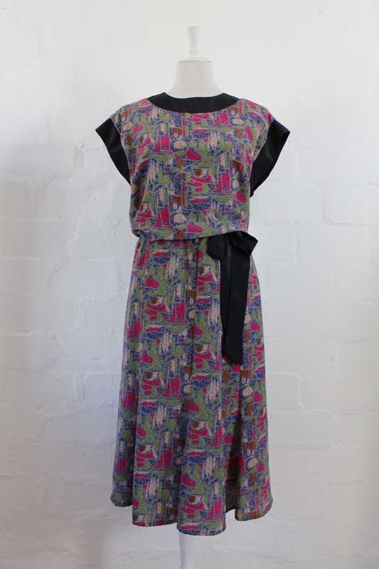 VINTAGE ABSTRACT PRINTED PINK BLACK DAY DRESS - SIZE 14