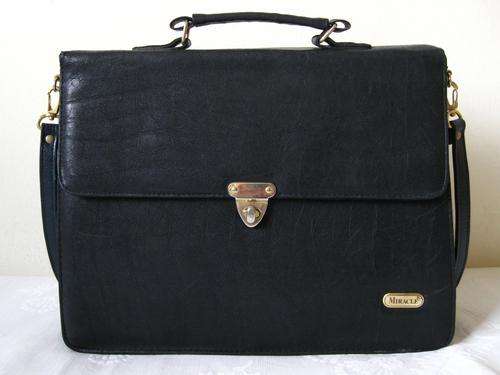 VINTAGE LARGE SATCHEL MESSENGER FAUX LEATHER BLACK HANDBAG BAG