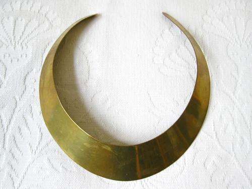 VINTAGE SOLID BRASS RUNWAY STATEMENT NECKLACE CHOKER