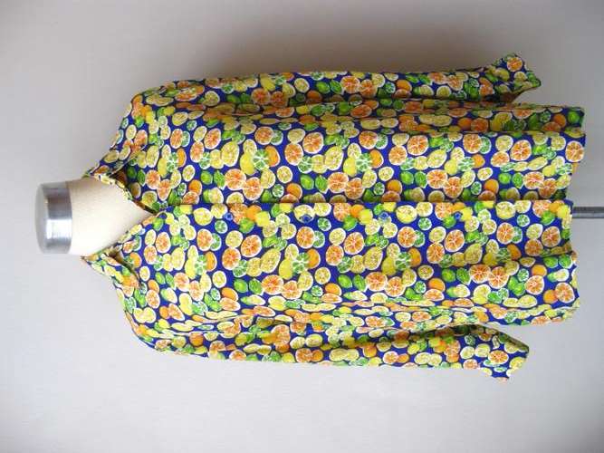 ITALIAN VINTAGE 100% SILK FRUIT PRINT BLUE ORANGE GREEN SHIRT TOP - SIZE L