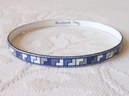 *MICHAELA FREY* DESIGNER VINTAGE SIGNED ENAMEL BLUE BANGLE BRACELET