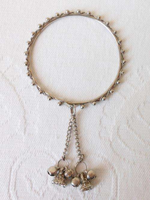 VINTAGE SILVER PLATED BELL CHAIN BANGLE BRACELET
