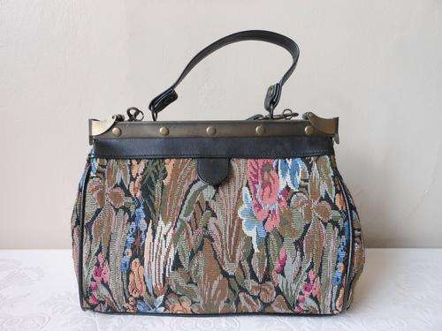 VINTAGE TAPESTRY BLACK FAUX LEATHER FRAME DOCTORS BAG HANDBAG