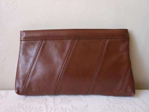 VINTAGE CHRISTIN GENUINE LEATHER BROWN CLUTCH PURSE BAG HANDBAG