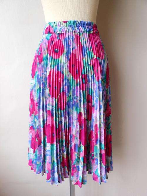 *END SEASON SALE* VINTAGE PLEATED FLORAL PRINT ELASTIC SKIRT - SIZE MEDIUM